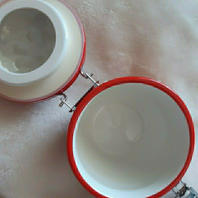 マザーガーデン 苺ポット 密封容器 小物入れ 陶器 いちご