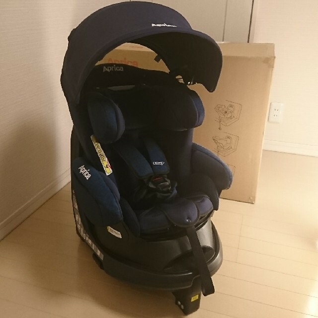 アップリカ チャイルドシート フラディアグロウ isofix