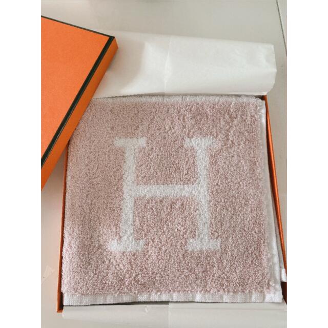 Hermes(エルメス)の本物⭐︎新品タグ付き⭐︎エルメス⭐︎タオル ハンカチ ピンク レディースのファッション小物(ハンカチ)の商品写真