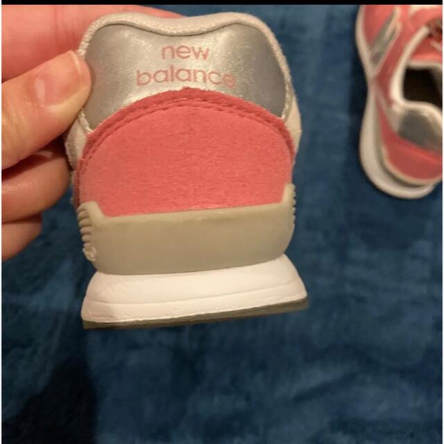 New Balance(ニューバランス)のニューバランススニーカー キッズ/ベビー/マタニティのキッズ靴/シューズ(15cm~)(スニーカー)の商品写真