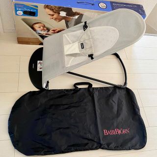 ベビービョルン(BABYBJORN)のBABYBJORN　バウンサー　グレー×ホワイト　メッシュ素材(その他)