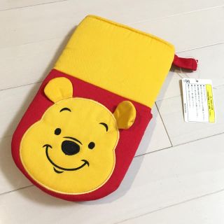 ディズニー(Disney)の【ミニィチップさま専用】新品 POOHさん 鍋つかみ(その他)