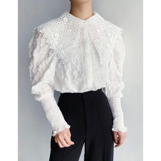 ghospell / lace blouse