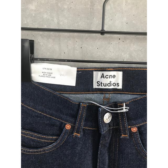 ACNE(アクネ)のacnestudios デニム　インディゴ　フレアサイズ25 レディースのパンツ(デニム/ジーンズ)の商品写真