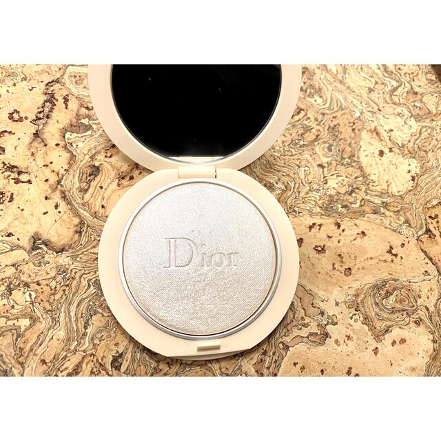 Dior(ディオール)の 最終値下げ　ディオール　ハイライト　03  コスメ/美容のベースメイク/化粧品(フェイスカラー)の商品写真