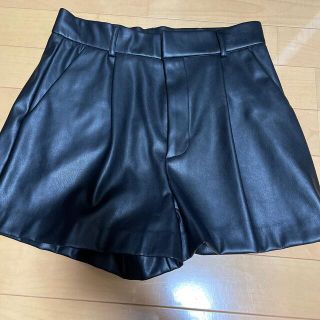 ザラ(ZARA)のZARA ショートパンツ(ショートパンツ)