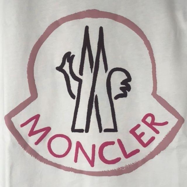 MONCLER(モンクレール)のSサイズ MONCLER モンクレール ロゴTシャツ レディースのトップス(Tシャツ(半袖/袖なし))の商品写真