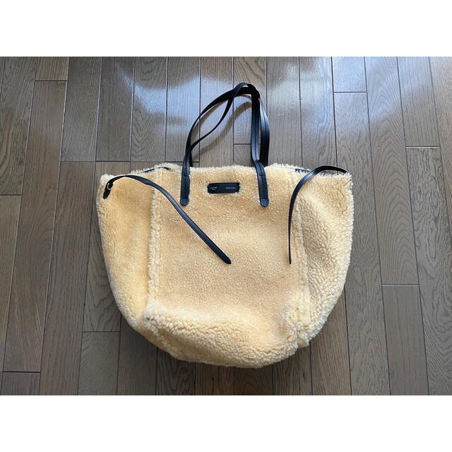 celine(セリーヌ)の【美品】セリーヌ CELINE ムートン カバ　ブラック レディースのバッグ(トートバッグ)の商品写真