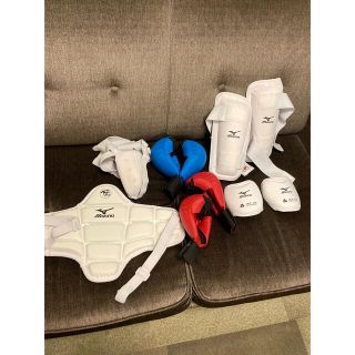 ミズノ(MIZUNO)の空手　防具セット　カラテ　面はありません(格闘技/プロレス)