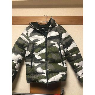 NIKE - 〈最終値下げ〉〈ほぼ未使用品〉NIKE ダウンジャケット 迷彩