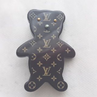 ルイヴィトン(LOUIS VUITTON)のルイヴィトン くま ベア ブローチ(ブローチ/コサージュ)