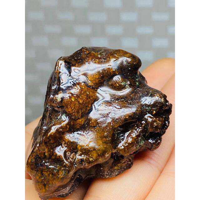 パラサイト隕石　95g セリコ隕石の原石　石鉄隕石　隕石　希少　宇宙パワー