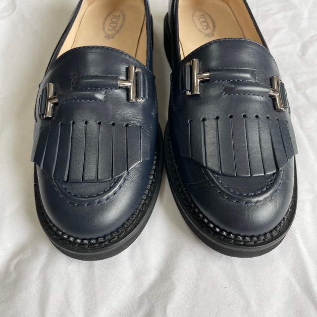 極美品 size38H トッズ レザーフリンジローファー ダブルT ネイビー