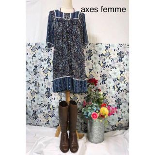 アクシーズファム(axes femme)のAxes　femme　ブルーペイズリー柄膝丈ワンピース　クラシカル(ミニワンピース)