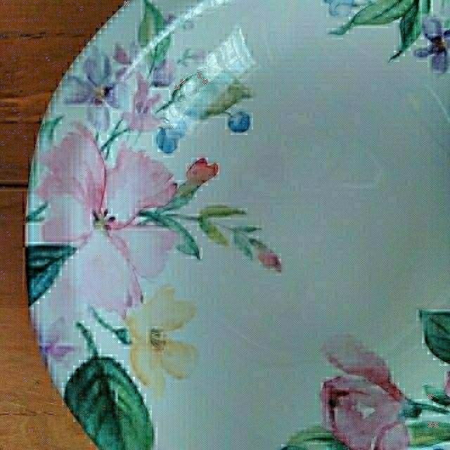 Royal Doulton(ロイヤルドルトン)の★Royal Doulton ロイヤルドルトン★☆深皿２枚☆【未使用品】☆送料込 インテリア/住まい/日用品のキッチン/食器(食器)の商品写真