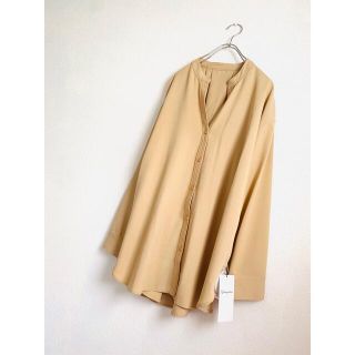 ラウンジドレス(Loungedress)の新品  LOUNGEDRESS スキッパーブラウス ライトベージュ(シャツ/ブラウス(長袖/七分))