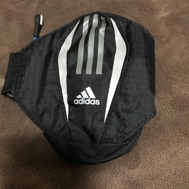 adidas(アディダス)の【専用】adidasアームポーチ☆黒 スポーツ/アウトドアのトレーニング/エクササイズ(トレーニング用品)の商品写真