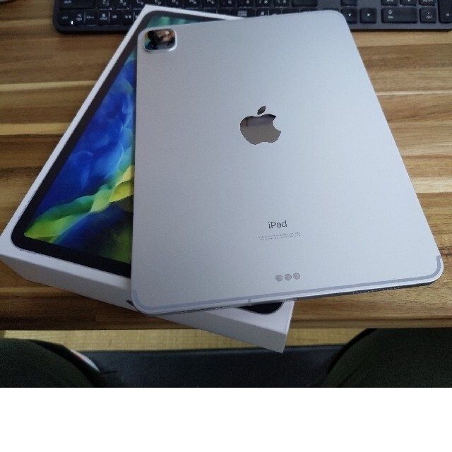 iPad Pro （第2世代） 11インチ　Cellular　シルバー　本体