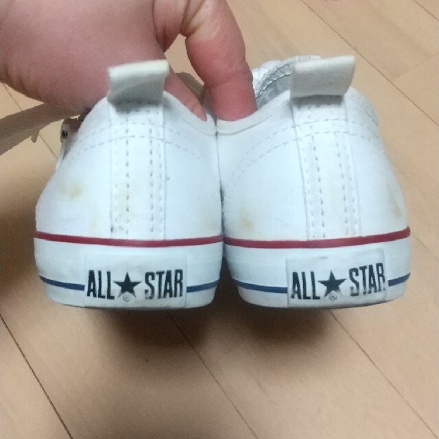 CONVERSE(コンバース)のCONVERSE １８cm ホワイト キッズ/ベビー/マタニティのキッズ靴/シューズ(15cm~)(スニーカー)の商品写真