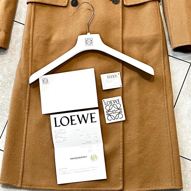 LOEWE(ロエベ)のLOEWE ロエベ ダブルブレステッド コート カシミヤ キャメル バッグ レディースのジャケット/アウター(ロングコート)の商品写真