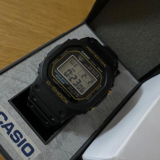 CASIO1983年発売生産終了マイナスネジ海外ファーストDW-5000C-1B腕時計(デジタル)