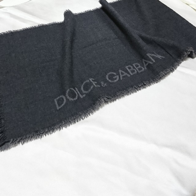 DOLCE&GABBANA(ドルチェアンドガッバーナ)のDOLCE&GABBANA マフラー ストール グレー ドルガバ  ロゴ レディースのファッション小物(マフラー/ショール)の商品写真