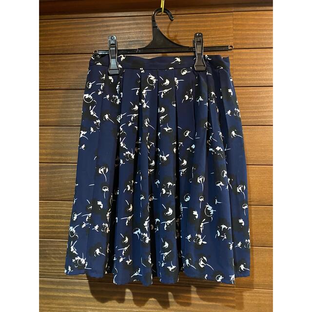GU(ジーユー)のGU 花柄スカート レディースのスカート(ミニスカート)の商品写真