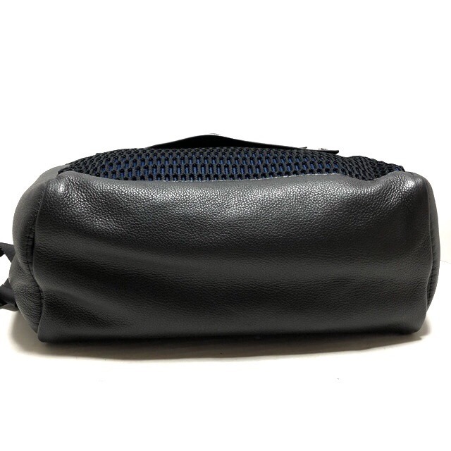 Furla(フルラ)のフルラ リュックサック美品  黒×ブルー レディースのバッグ(リュック/バックパック)の商品写真