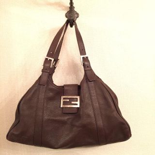 フェンディ(FENDI)のFENDI のレザーバッグ(ハンドバッグ)