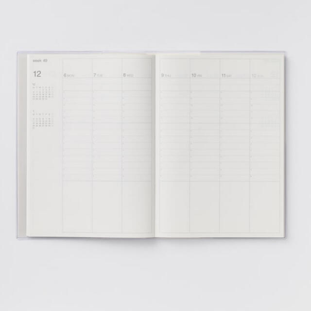 MUJI (無印良品)(ムジルシリョウヒン)の【新品】MUJI バーチカルスケジュール帳・２０２１年１２月始まり インテリア/住まい/日用品の文房具(カレンダー/スケジュール)の商品写真