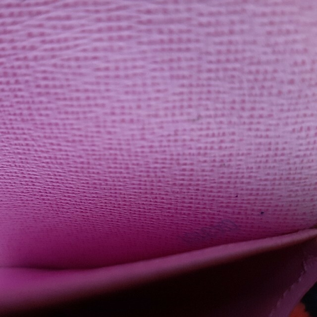 LOUIS VUITTON(ルイヴィトン)の☆mari様専用☆ルイヴィトン　長財布　マルチカラー　ピンク　箱と袋つき！ レディースのファッション小物(財布)の商品写真