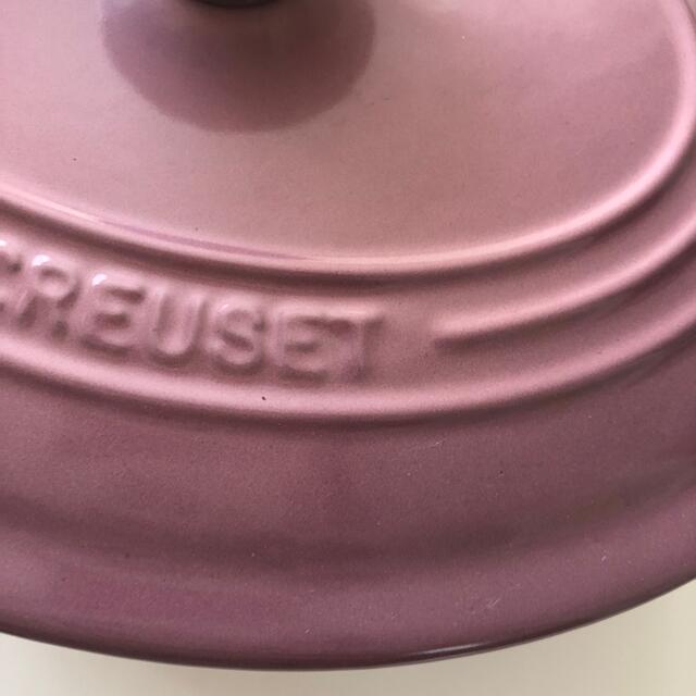 LE CREUSET(ルクルーゼ)のル・クルーゼ　オーバルココット　25cm モーブピンク インテリア/住まい/日用品のキッチン/食器(鍋/フライパン)の商品写真