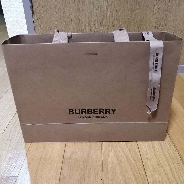 BURBERRY(バーバリー)のバーバリー　ショップ袋 レディースのバッグ(ショップ袋)の商品写真