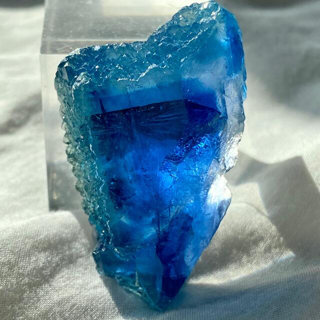 ブルーサファイア　475Ct　青色　原石　鉱石　標本　鉱物　蛍石　フローライト