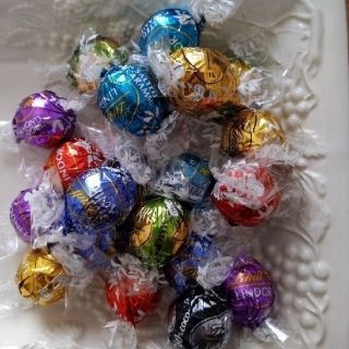 リンツ(Lindt)のコストコ　リンツ(Lindt) リンドール チョコ　２１個(菓子/デザート)