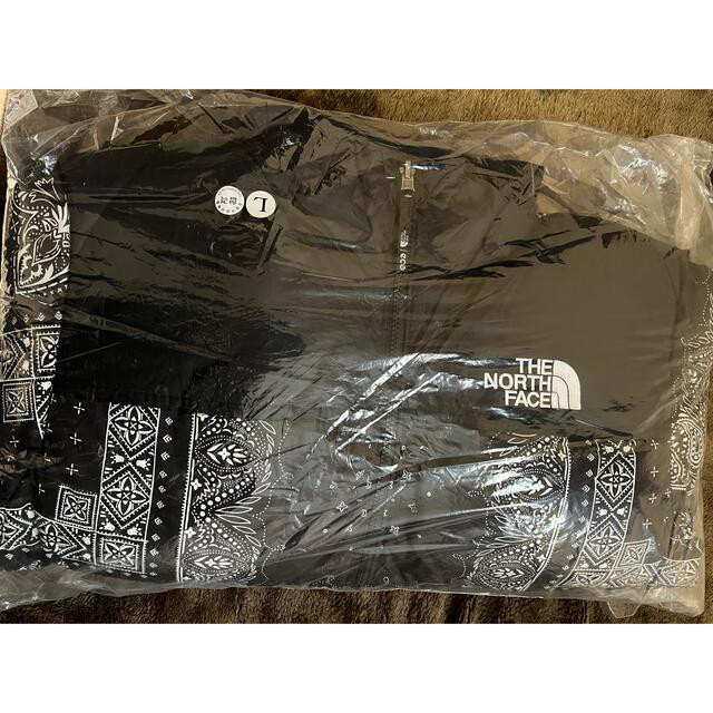 THE NORTH FACE(ザノースフェイス)のthe north face novelty nuptse バンダナ　黒　L メンズのジャケット/アウター(ダウンジャケット)の商品写真