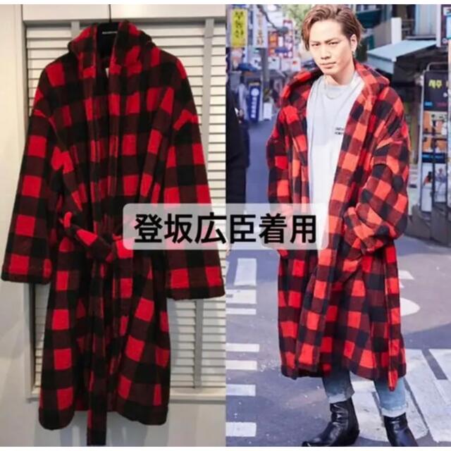 希少レア VETEMENTS ガウン コート 登坂広臣着用 レディースのジャケット/アウター(ガウンコート)の商品写真