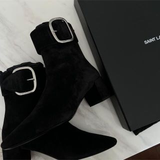 最大10%OFFクーポン 未使用 ロゴ金具 スエード 黒 ロングブーツ YSL 直営店に限定 黒 ロングブーツ YSL イヴサンローラン スエード 未使用 ロゴ金具 ブーツ