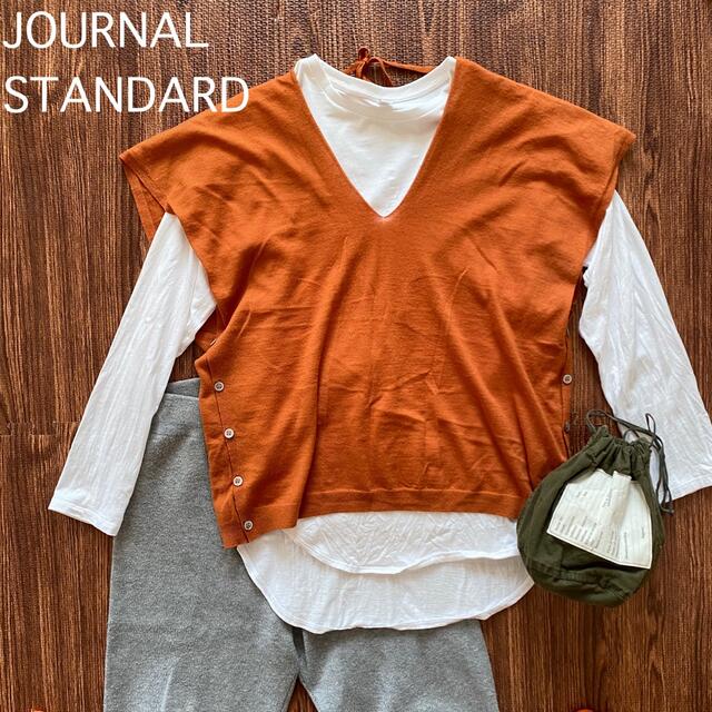 JOURNAL STANDARD(ジャーナルスタンダード)のJOURNAL STANDARD ウールニットベスト　オレンジ　サイドボタン レディースのトップス(ベスト/ジレ)の商品写真