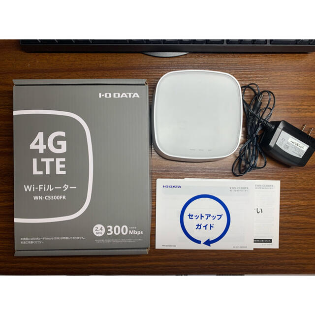 IODATA(アイオーデータ)の4G Wi-Fiルーター WN-CS300FR スマホ/家電/カメラのPC/タブレット(PC周辺機器)の商品写真