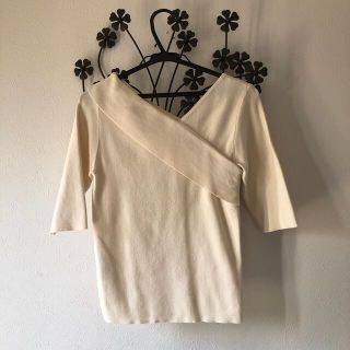 アズールバイマウジー(AZUL by moussy)のオフホワイト　薄手ニットカットソー(Tシャツ(長袖/七分))