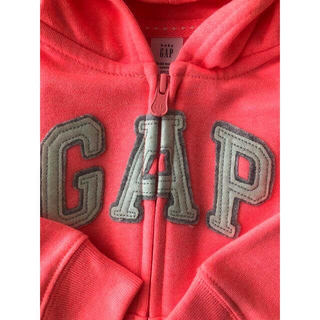 GAP(ギャップ)のrica様専用　GAP パーカー　未使用 キッズ/ベビー/マタニティのベビー服(~85cm)(トレーナー)の商品写真