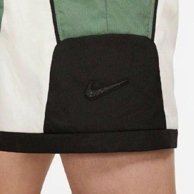 NIKE(ナイキ)のナイキ　スローバック　ショートパンツ メンズのパンツ(ショートパンツ)の商品写真