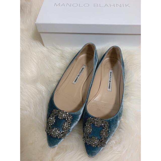 MANOLO BLAHNIK(マノロブラニク)の専用 マノロブラニク ハンギシ ベルベット ハンギシ フラット 37 レディースの靴/シューズ(ハイヒール/パンプス)の商品写真