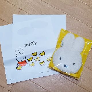 ☆★ふわもこフェイスポーチ & チョコ★☆ ミッフィー モロゾフ(キャラクターグッズ)