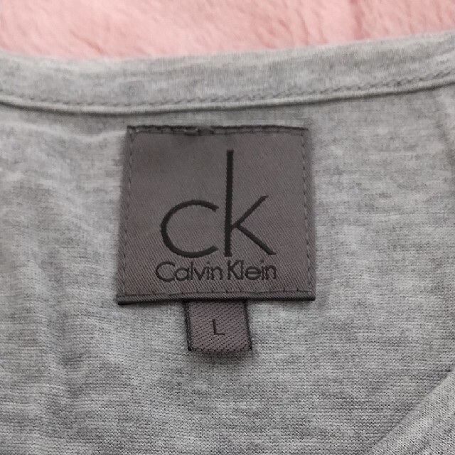 Calvin Klein(カルバンクライン)のTシャツ  CALVIN KLEIN  グレー メンズのトップス(Tシャツ/カットソー(半袖/袖なし))の商品写真