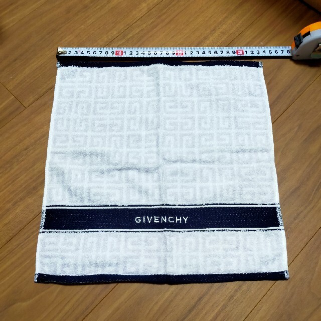 GIVENCHY(ジバンシィ)のジバンシィ タオル 3枚セット インテリア/住まい/日用品の日用品/生活雑貨/旅行(タオル/バス用品)の商品写真