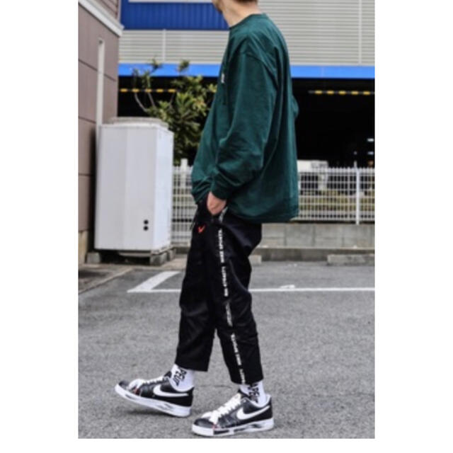 NIKE(ナイキ)の定価13200円☆ 新品 NIKE NSP ウーブンパンツ M クロップド　黒 メンズのパンツ(その他)の商品写真