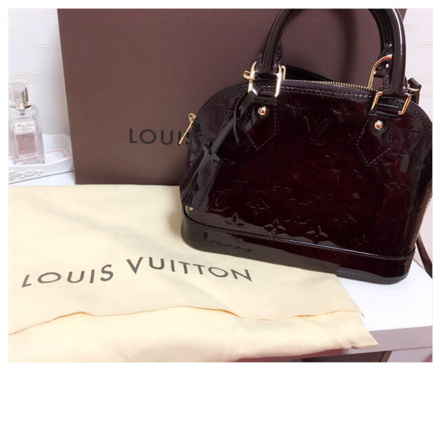 クーポン対象外】 LOUIS VUITTON - アルマbb モノグラムヴェルニ 美品