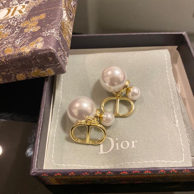 Christian Dior(クリスチャンディオール)のDIORピアス ハンドメイドのアクセサリー(ピアス)の商品写真